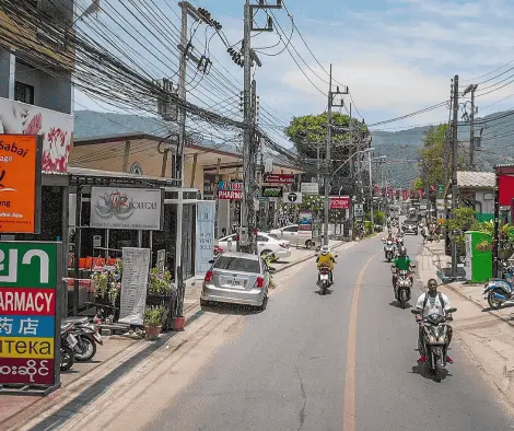 Phuket airport to fitness street